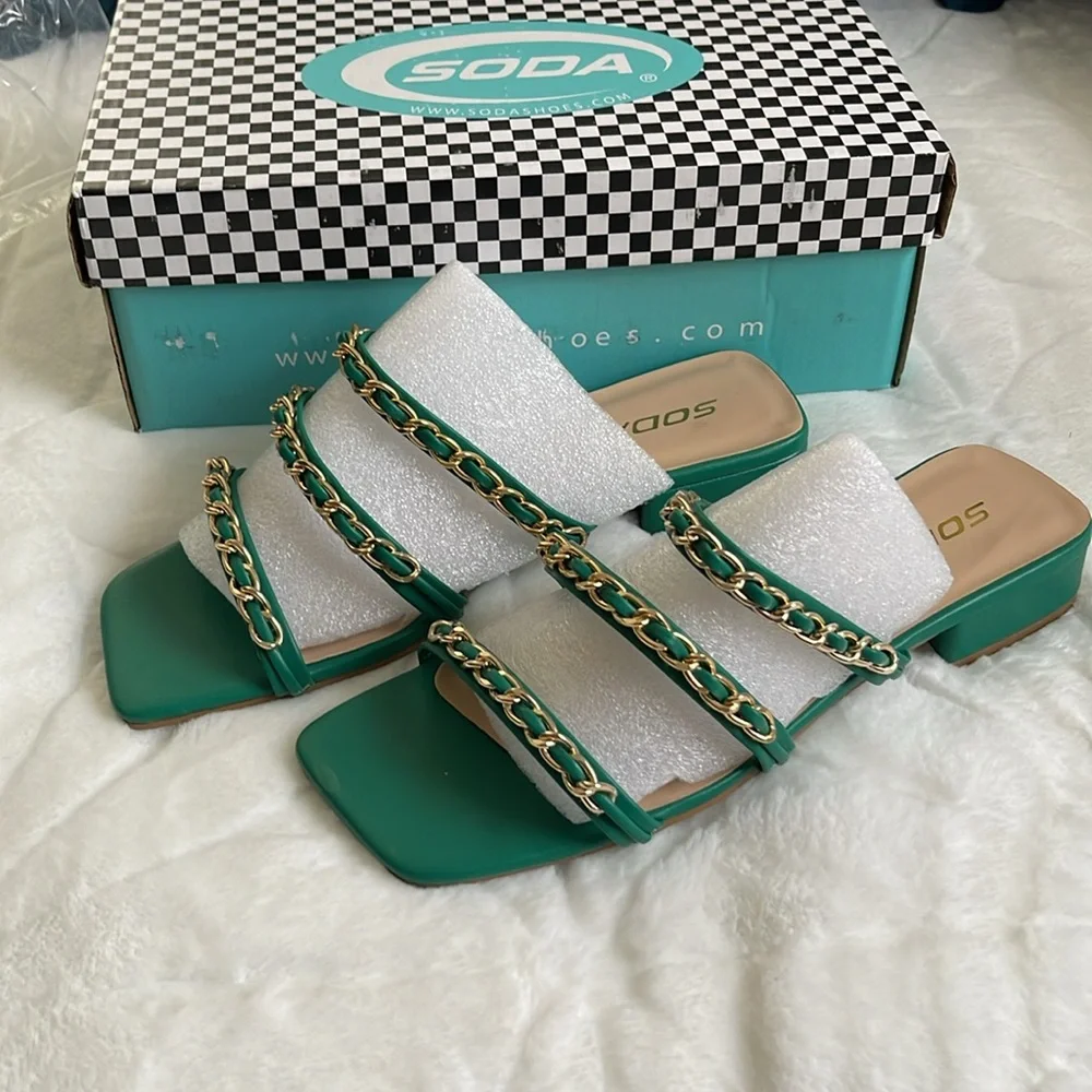 Women’s new green and gold sandals size 8 - Picture 4 of 6